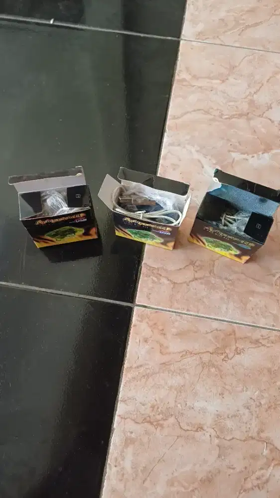 Apollyon 4 Port Mini Hub (3 Box - 50rb)