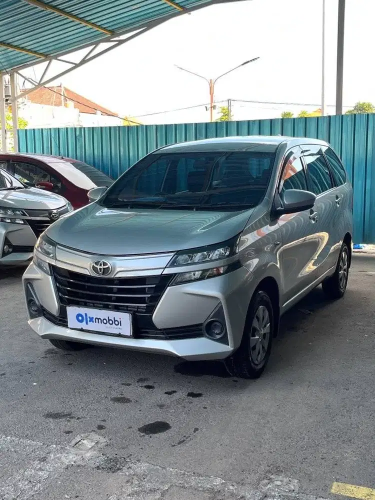 DP Rendah - Toyota Avanza 1.3 E Bensin AT 2020 Silver