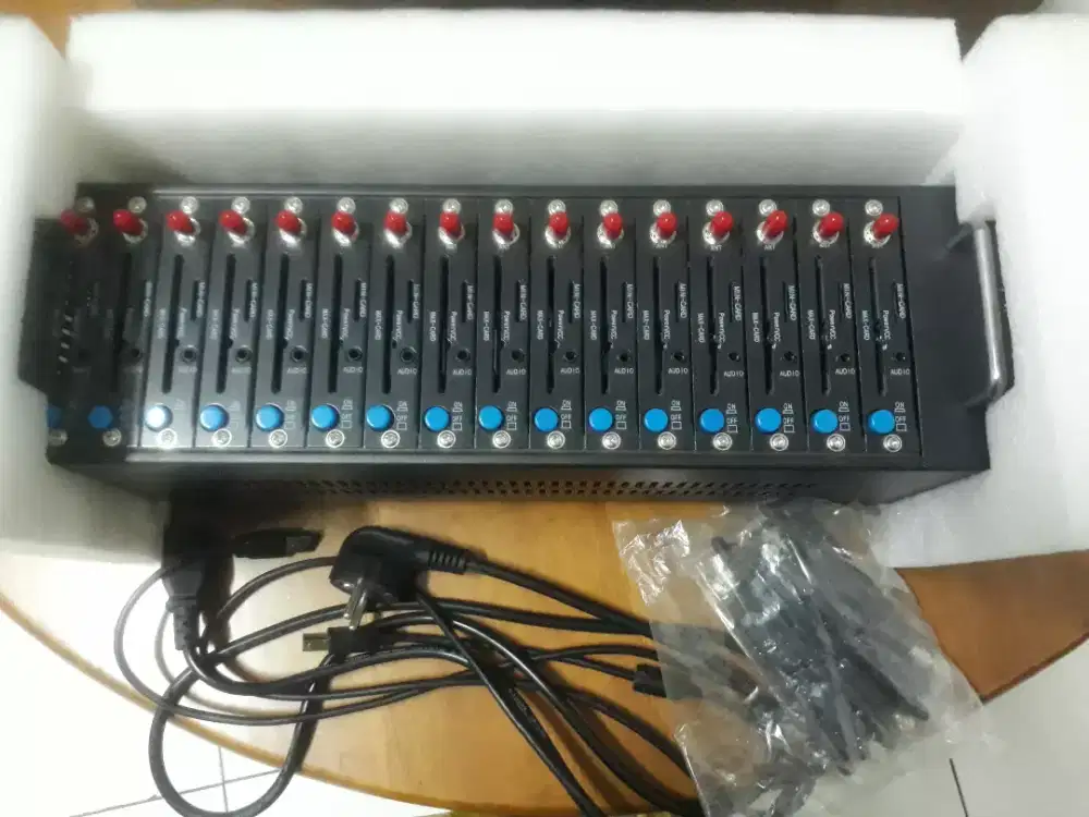 Modem Simbox wavecom Q2406B 16 port