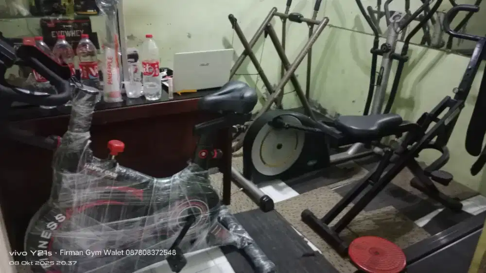 Jual seperangkat alat gym komplit borongan saja kondisi gres