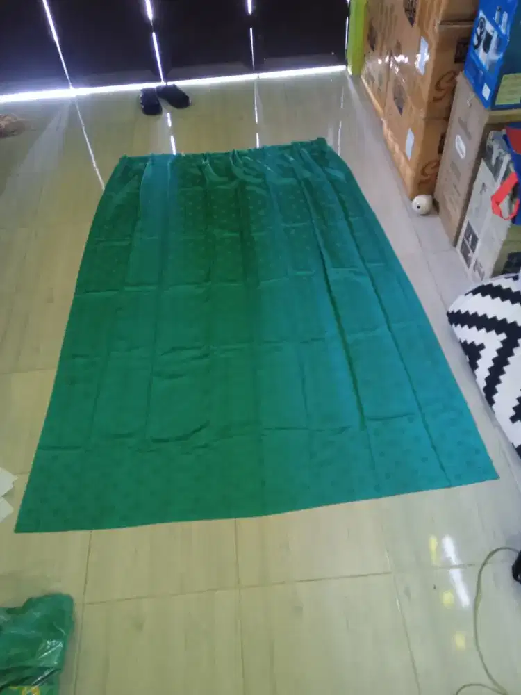 Gorden jendela 2 pcs bekas hijau tua