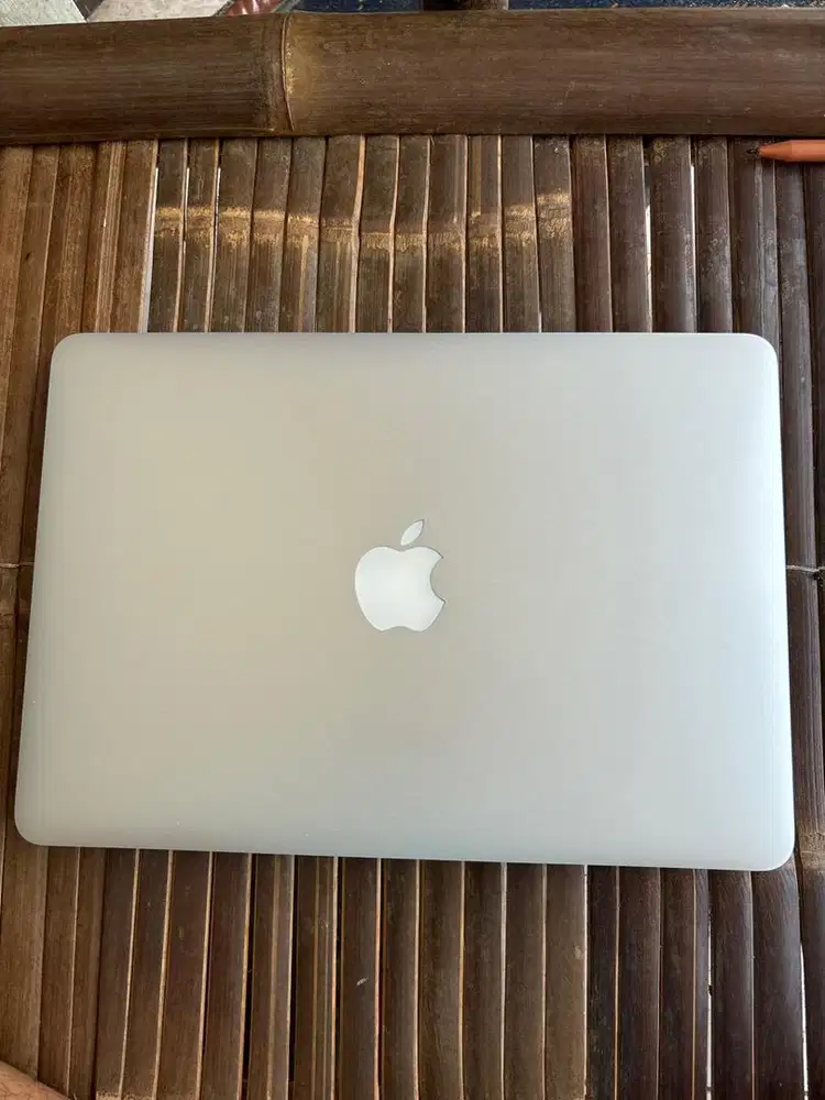 Jual Macbook Pro 2015 13 inch model A 1502