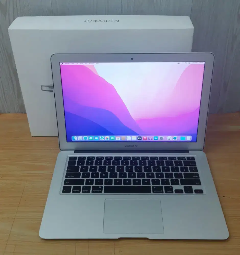 MacBook Air 13-inch 2017 Core i5|8GB|128GB|Monterey|CC 466|Full set