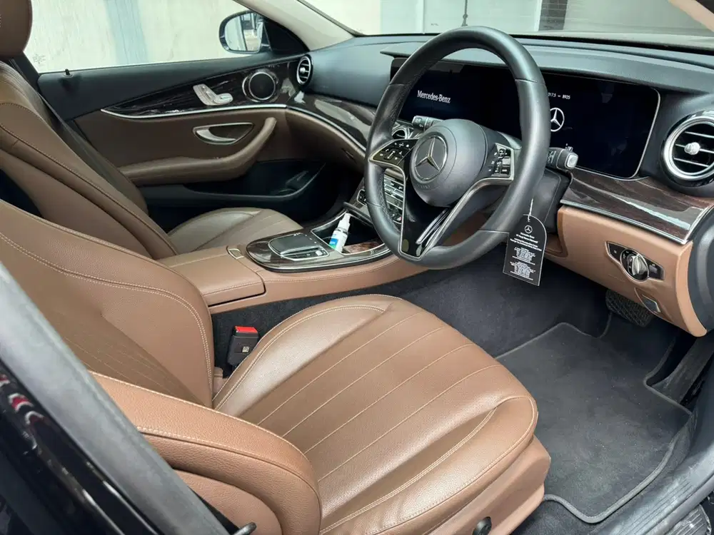 Mercedes-Benz E200 2023 Bensin