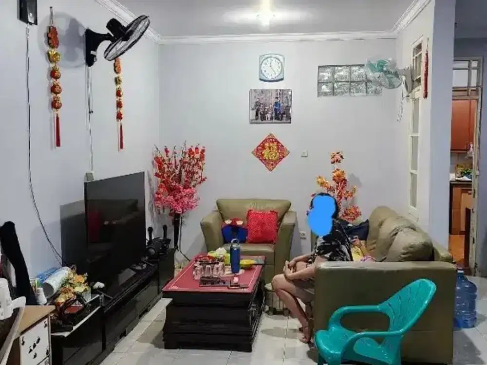 dijual rumah taman palem lestari