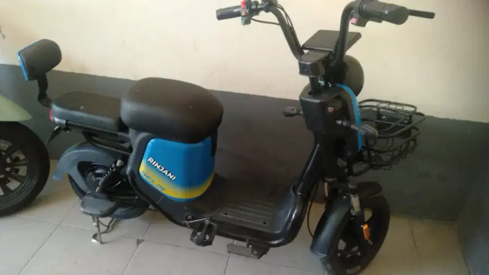 Dijual sepeda listrik merk selis rinjani