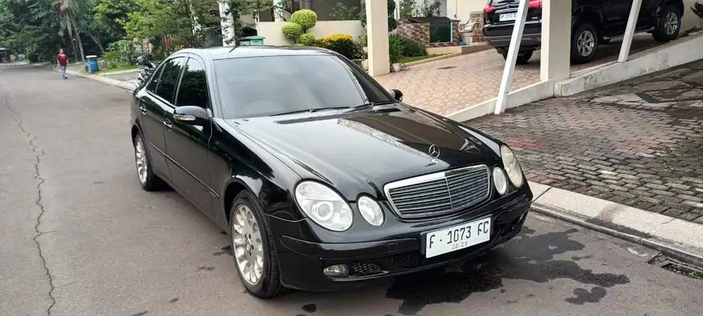 Mercedes-Benz E200 2007 Bensin