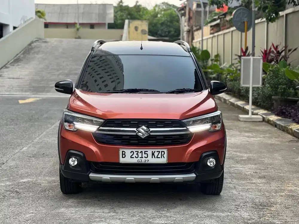 Termurah Suzuki XL7 Alpha 2021 Orange