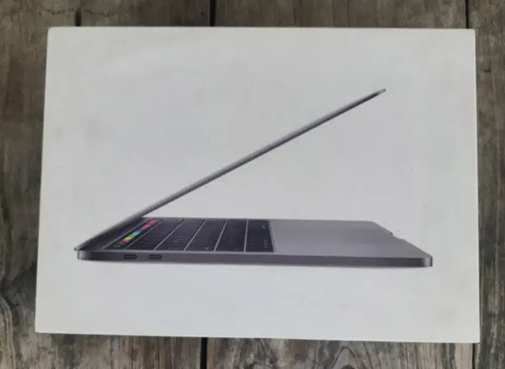MacBook pro 13 i5 8/512 SSD dan 8/512 SSD