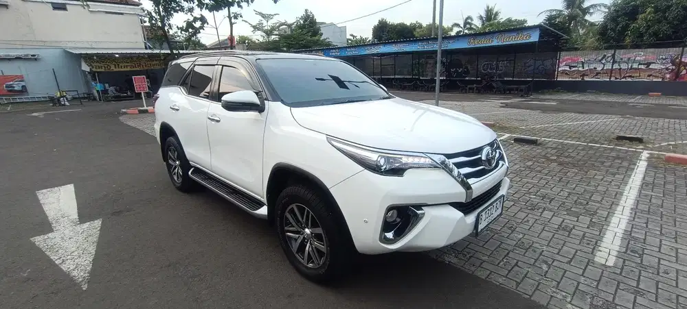 Toyota Fortuner VRZ 4x2 Matic 2019 Dp 40jt