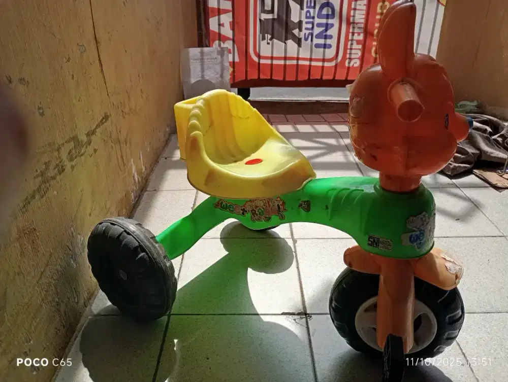 Sepeda roda tiga