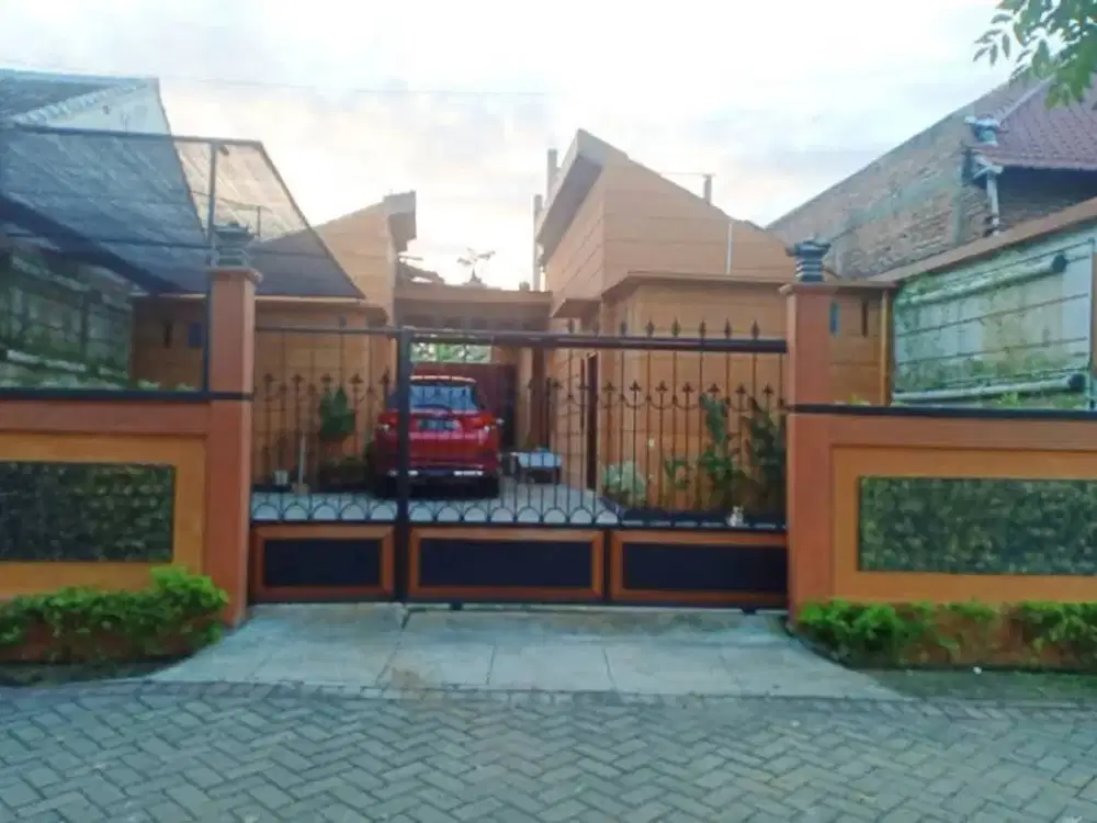 DI JUAL RUMAH SEMI VILLA BANYUWANGI KOTA