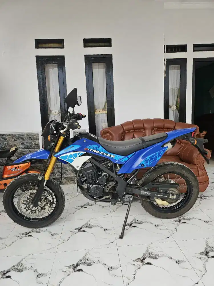 Jual Kawasaki D-Tracker SE taun 2019 ss komplit pajak of mesin segel