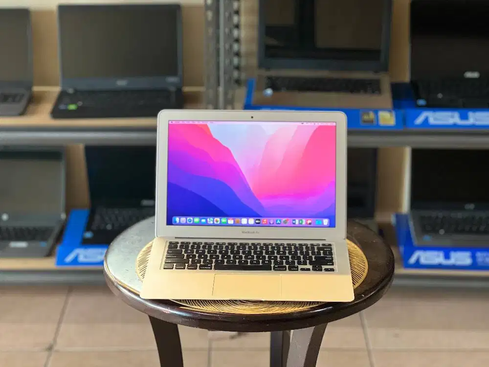 PROMO MACBOOK AIR 13 INCI 2017 CORE I5/SSD256GB/RAM8GB BERGARANSI