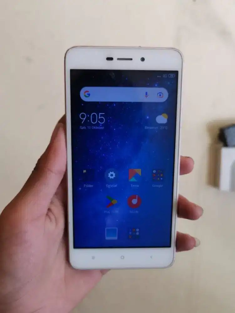 Xiomi redmi 4a. Ram 2 4g. Normal hp lancar jaya