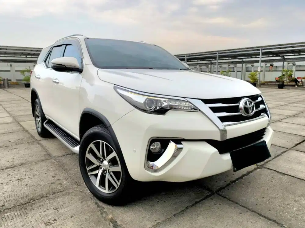 Fortuner VRZ 2.4 2018 AT                           2016/2017/2019/2020