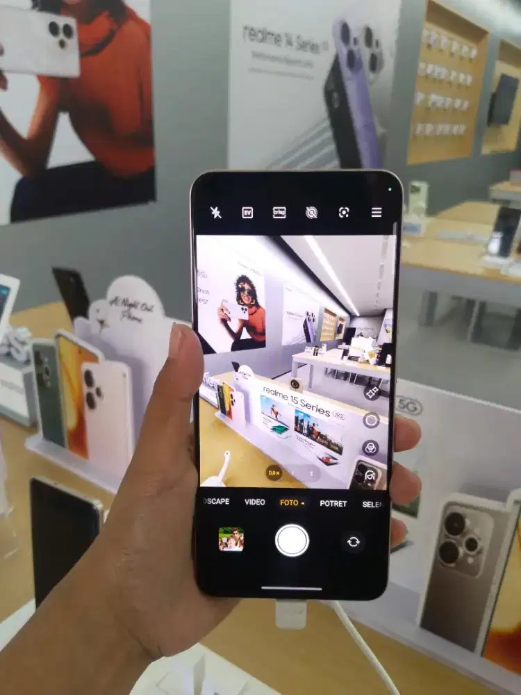 Realme 15 5G 18 + 256 GB