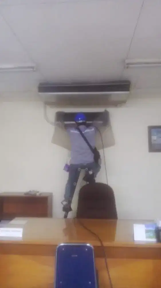 Servis AC,isi freon,tambah freon,kulkas,mesin cuci