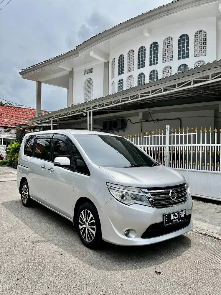 Nissan Serena X 2.0 AT 2016 - Cash 135 JT NEGO
