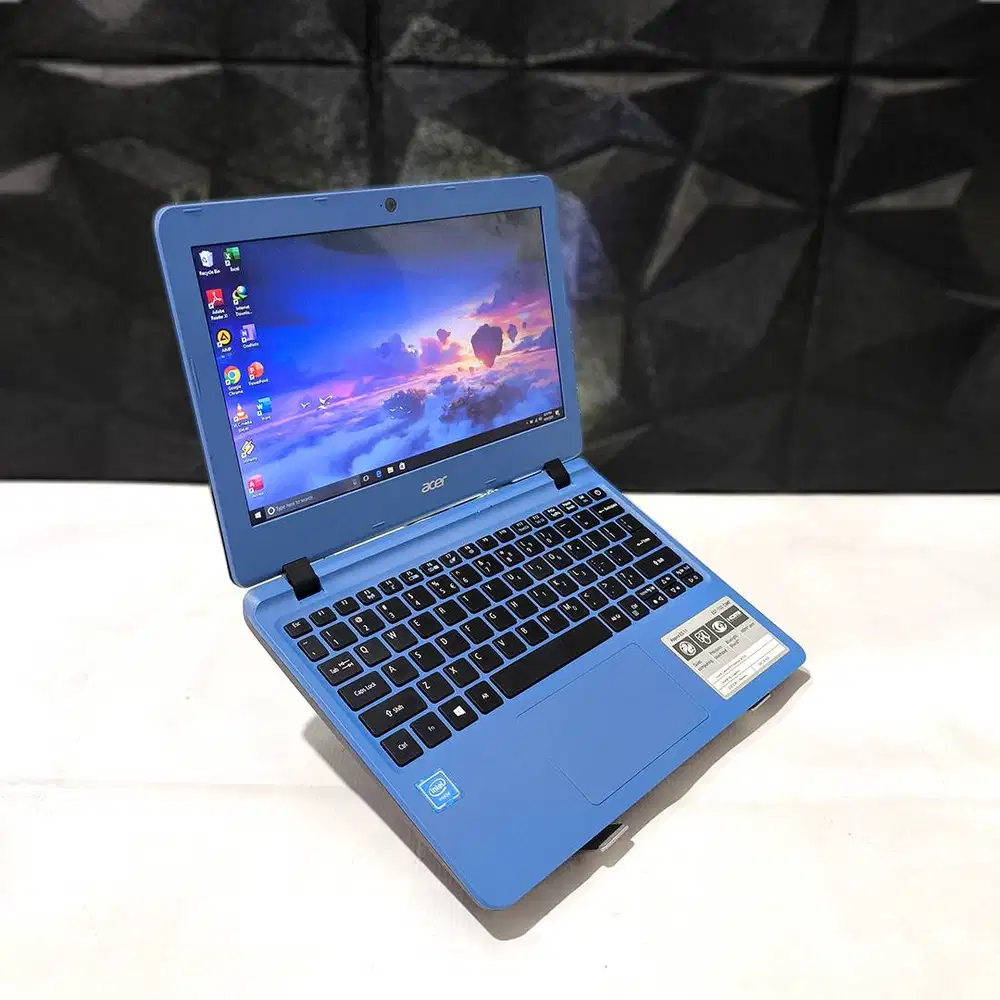 Ready Acer ES1-132 Intel Celeron Ram 4GB HDD 500GB Normal Mulus