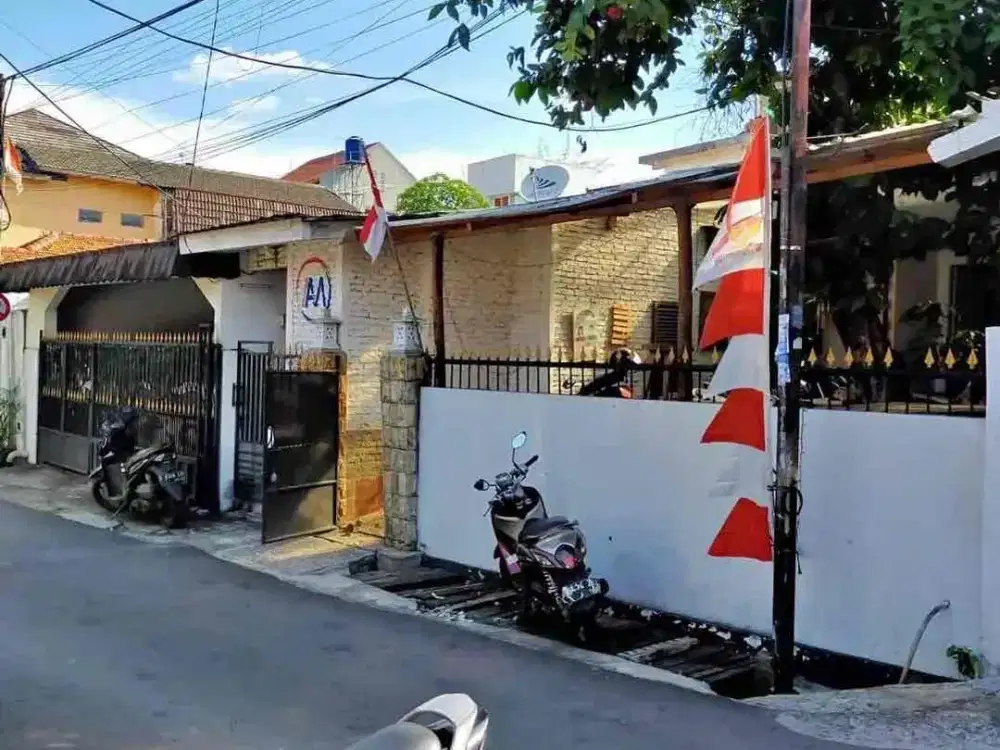 Dijual Rumah di
Komplek Area Gandaria Utara Jakarta Selatan 12140