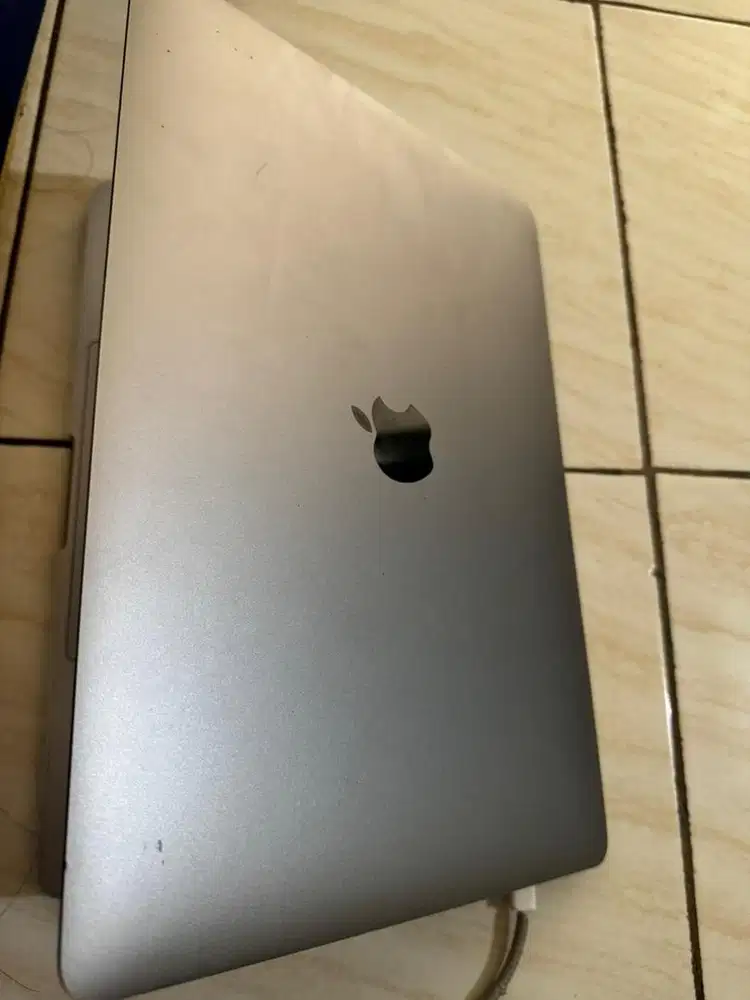Macbook pro 2018 i5 256gb