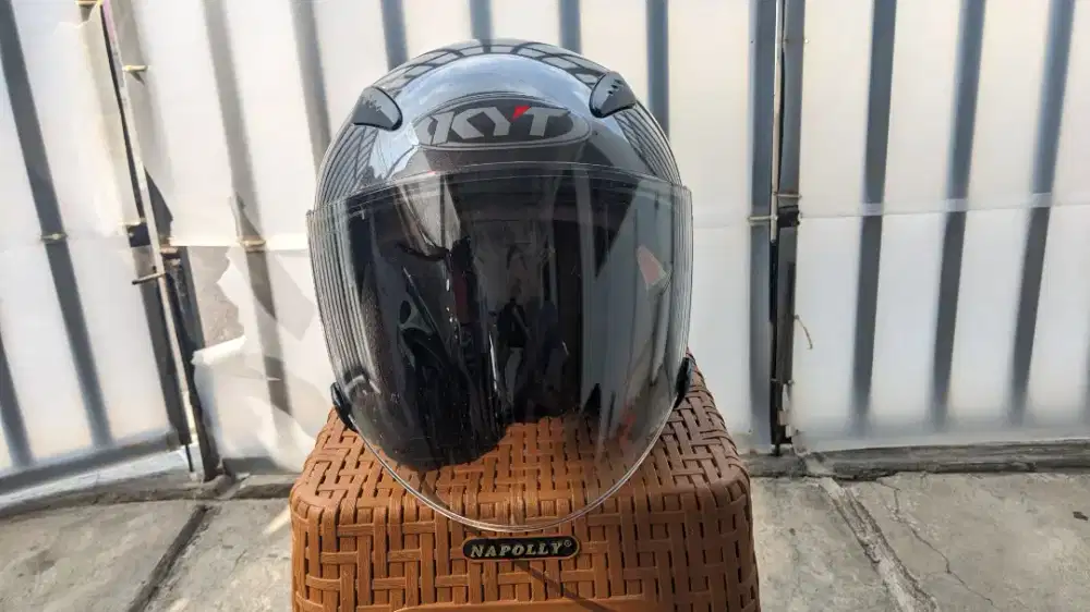 Helm KYT Galaxy Flat R