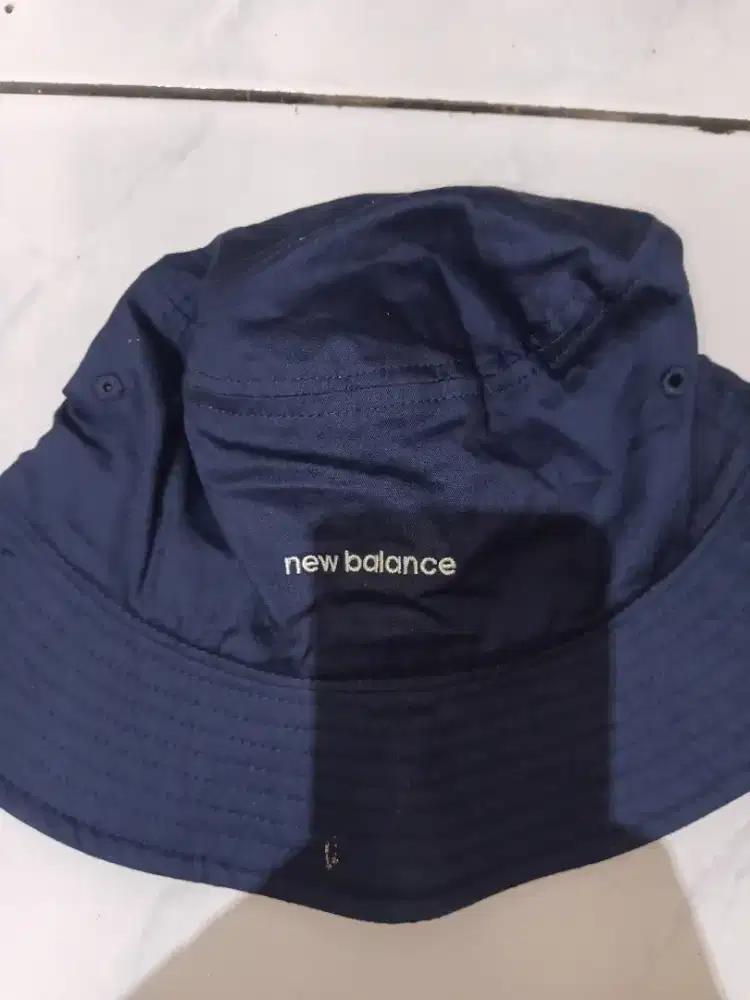 TOPI BUCKET HAT NEW BALANCE