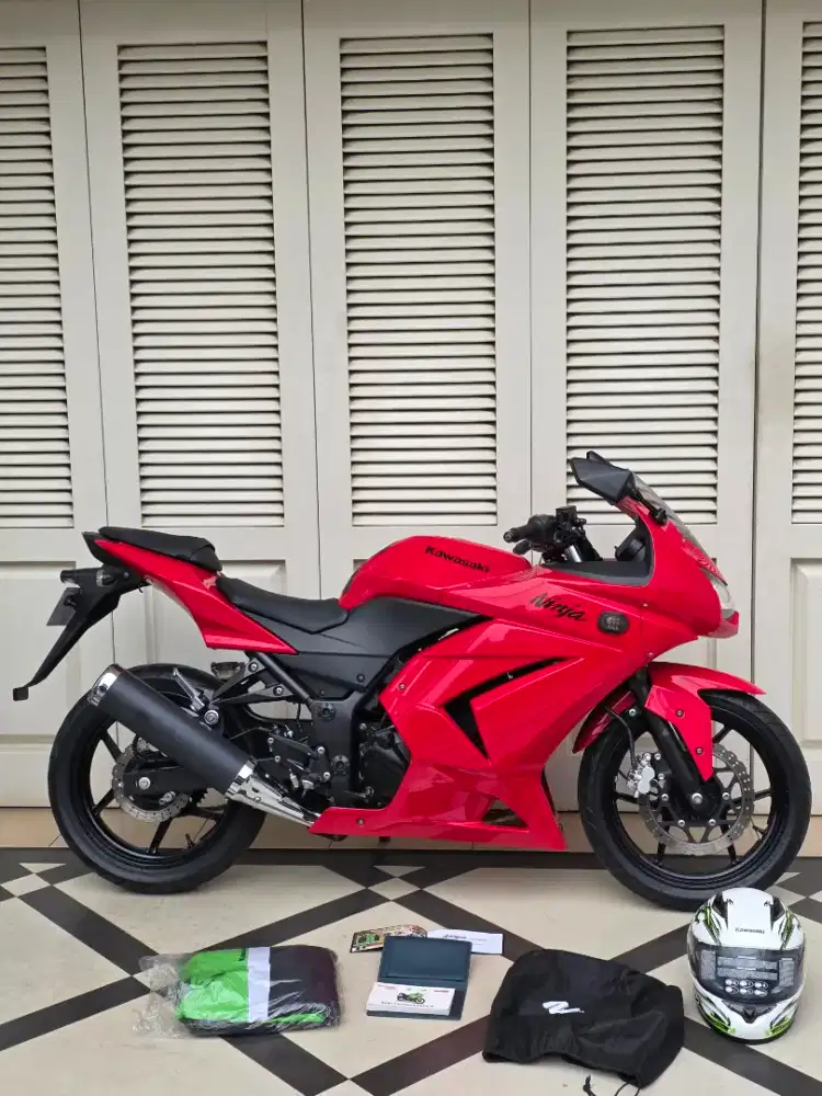 Kawasaki ninja 250R 2011 full original low km