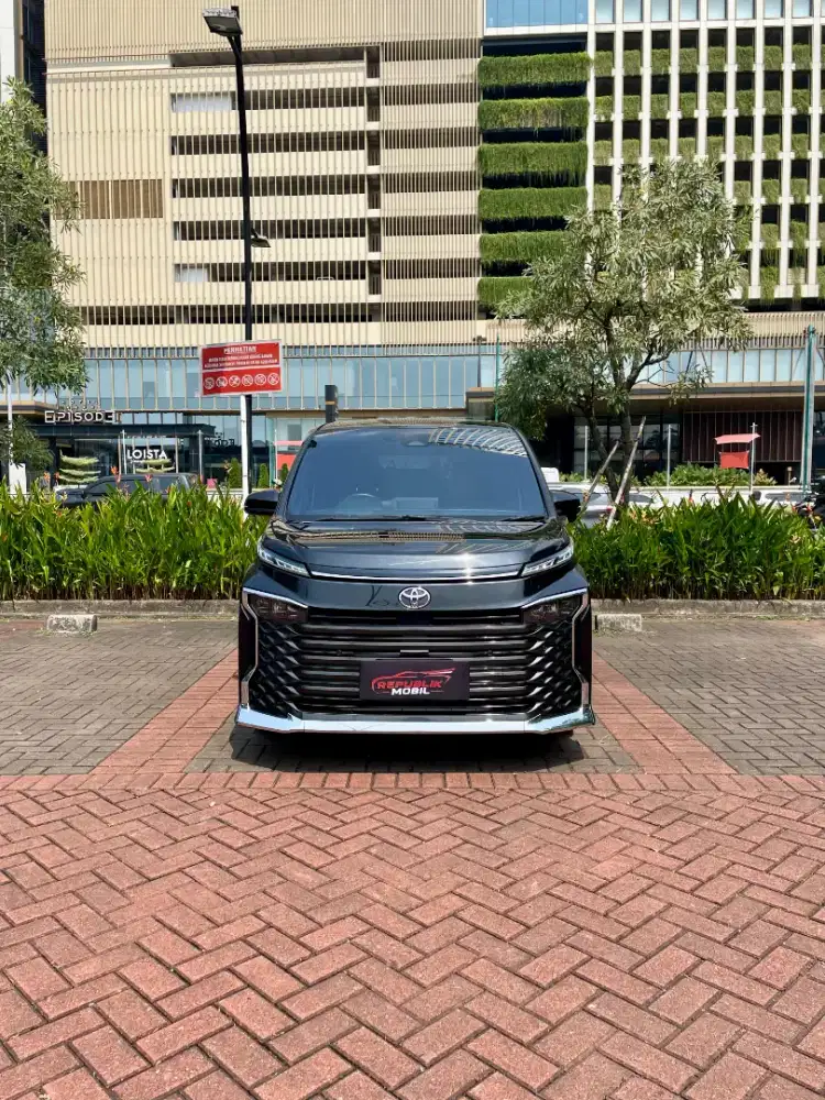 Toyota All New Voxy 2.0 CVT 2023