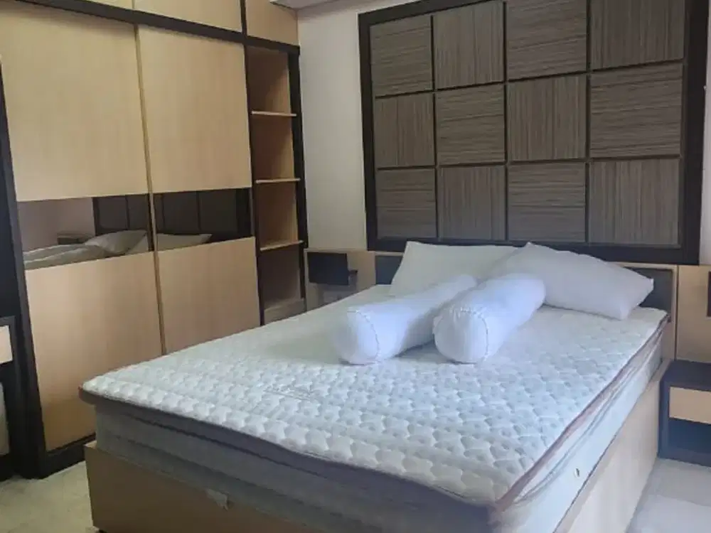 Disewakan Royal Mediterania Garden 2+1