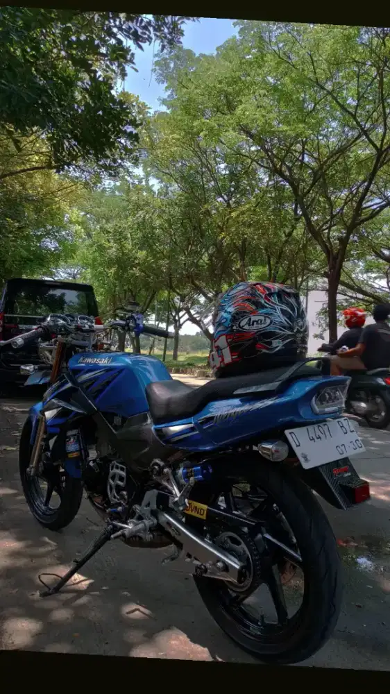 Kawasaki ninja r up ss