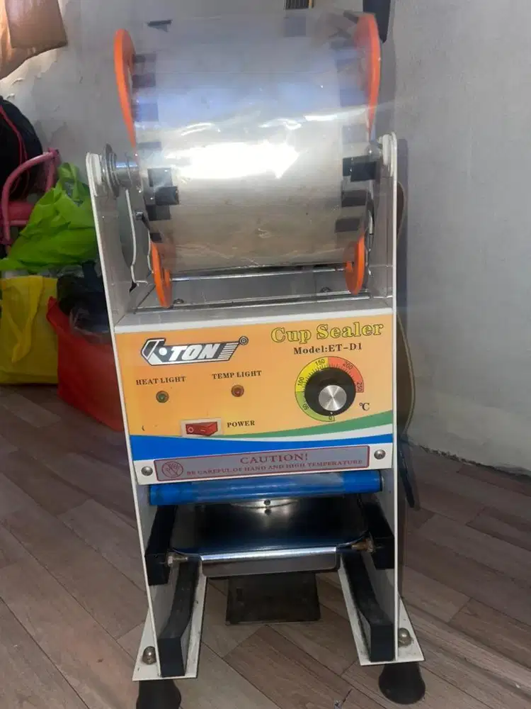 Mesin Seal Cup/ Cup Sealer