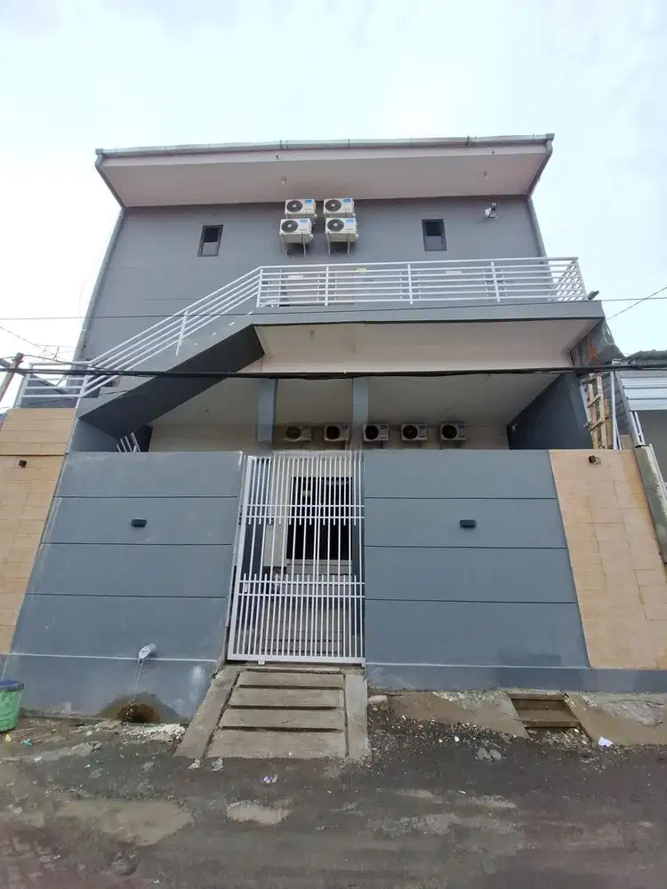 Dijual kost type mezzanine 14 kamar ( kamar terisi penuh )