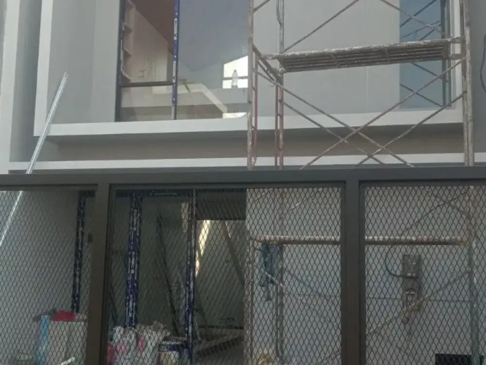 Di Jual Rumah Siap Huni di Mulyosari Full Furnish