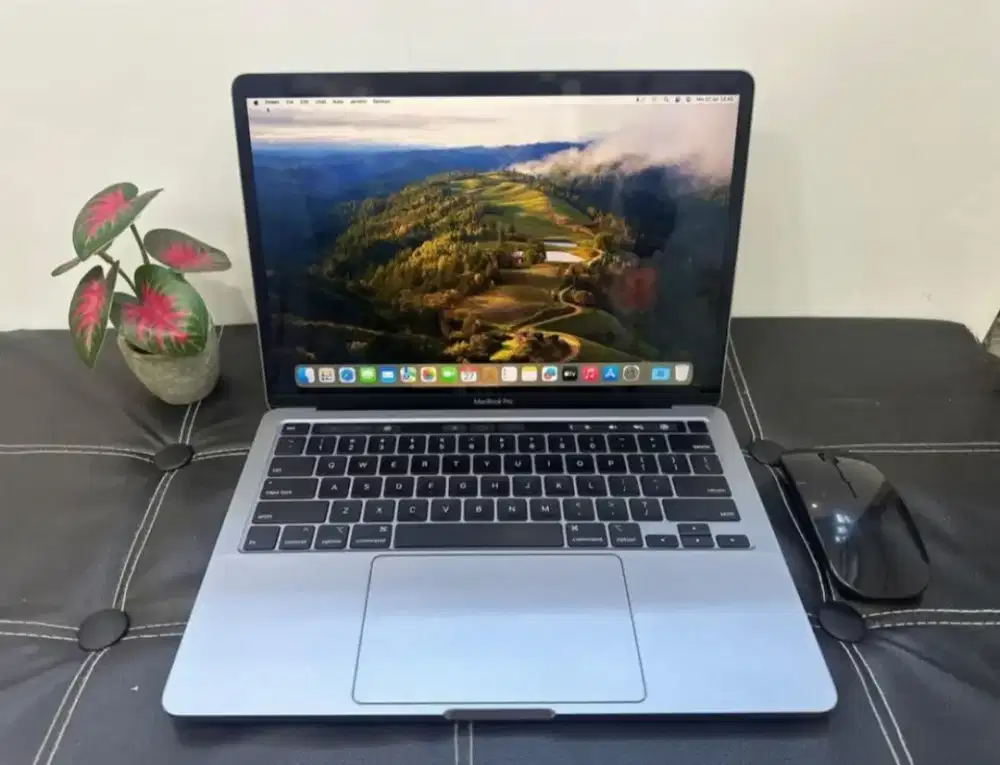 Macbook Pro M1 TB 13 2020
Chip M1/Ram 8Gb/SSD 256G /CC 583 BH 84%
