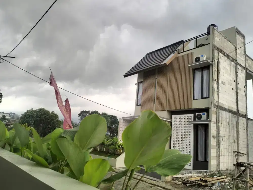 Villa Inden Bangun dengan View Pegunungan