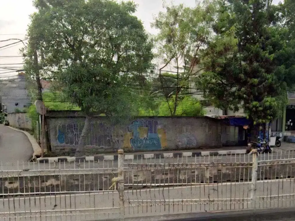 Disewakan Lahan Strategis Posisi Hook Di Pinggir Jalan Raya Warung Bun