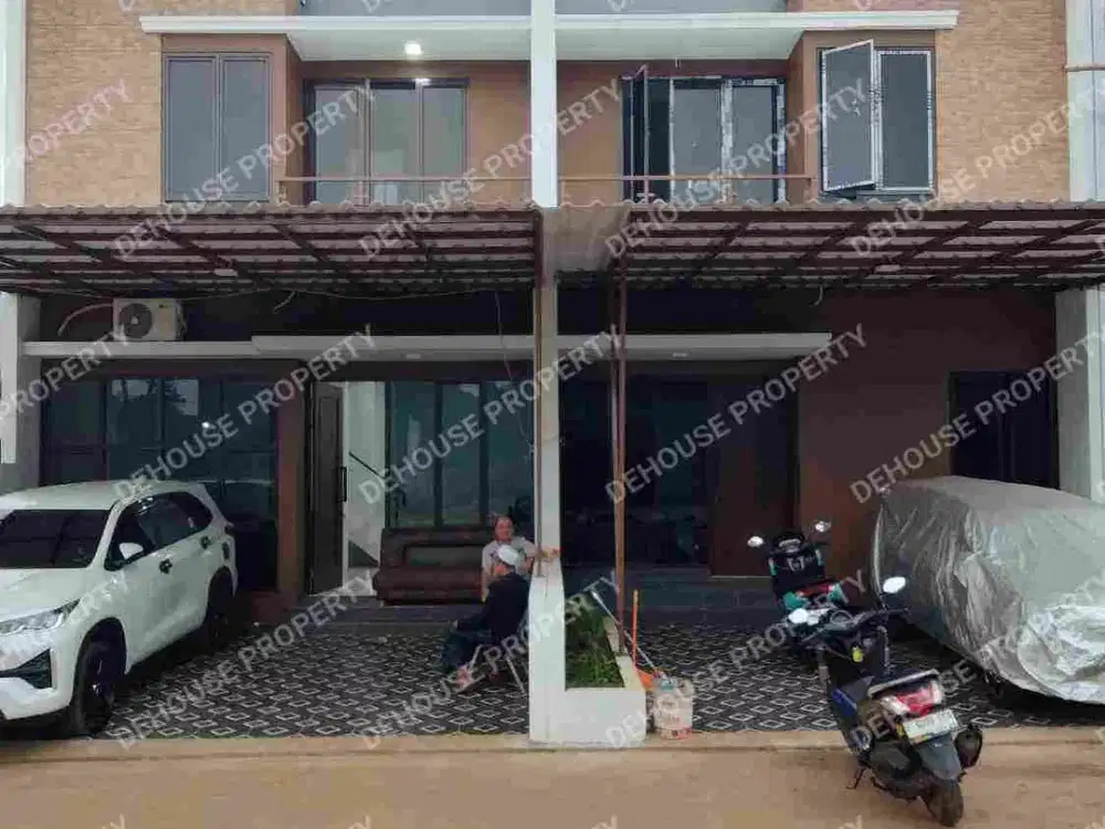 BU, Rumah siap huni 700 jutaan 2 lt luas 66 m² Lokasi bagus Akses masuk mobil nempel kota wisata cibubur