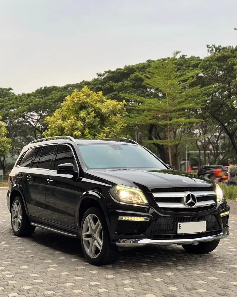 ANTIK MERCY GL400 AMG 4MATIC BITURBO 7-SEATER SUV 2015