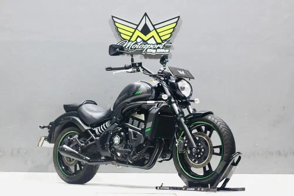 Kawasaki vulcan650 ABS 2023 like new mesin sehat masih seperti baru