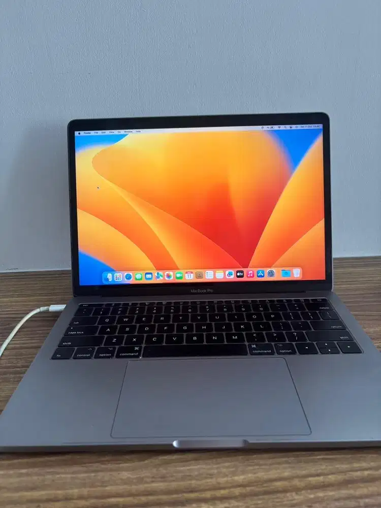 MacBook pro (13inch 2017) 8/256GB