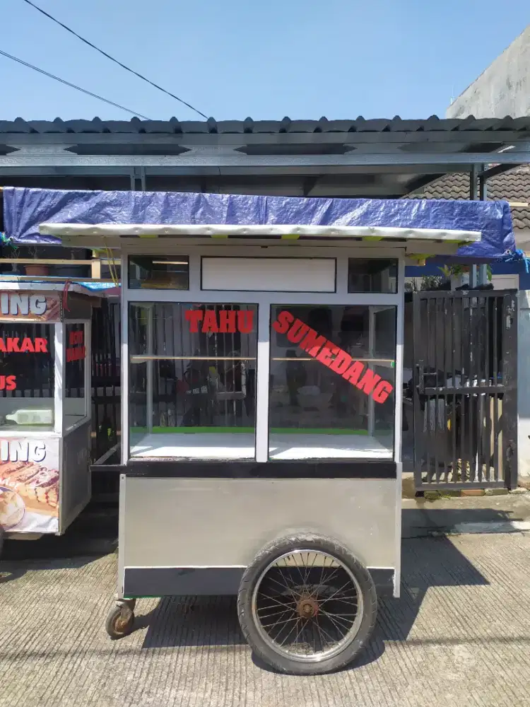 Gerobak bekas / Roda jualan