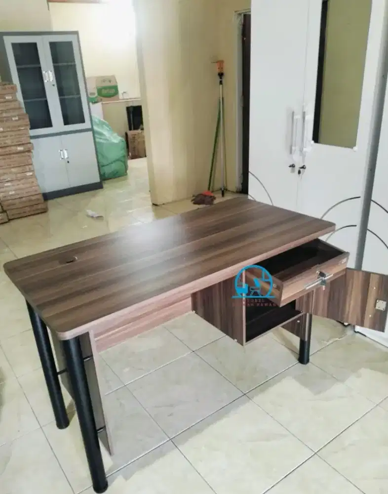 Promo! Meja kantor kaki besi