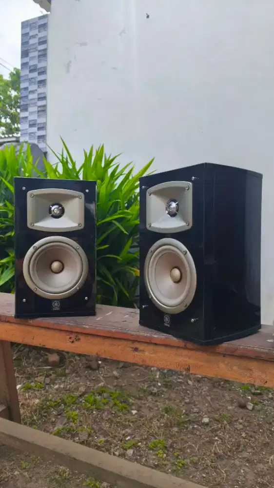 Speaker pasif Yamaha NS 333