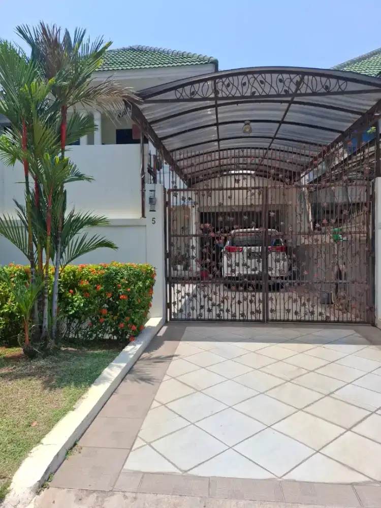 DIJUAL RUMAH PANTAI INDAH KAPUK
