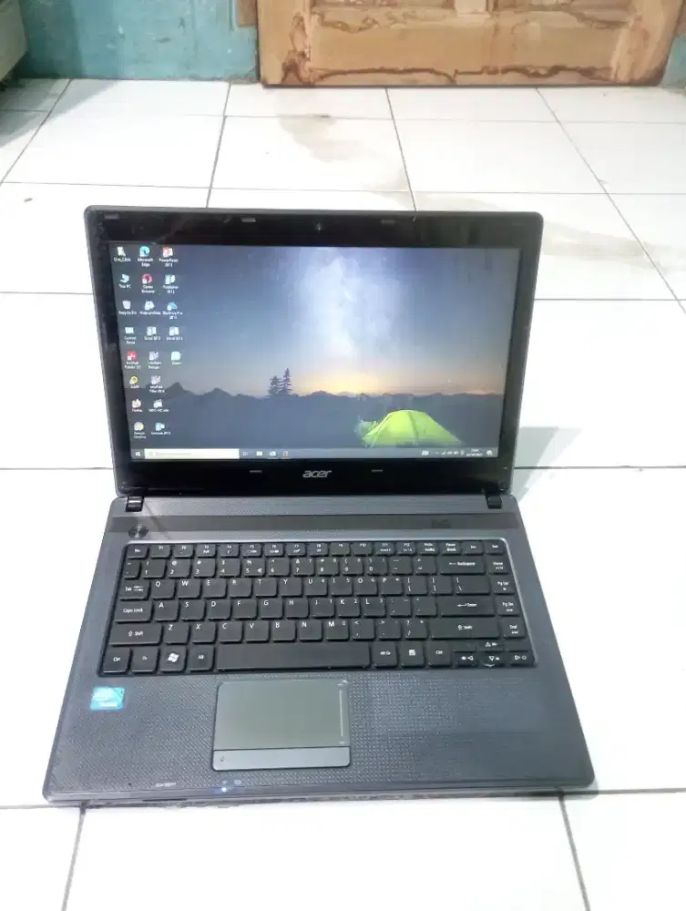 Laptop Acer siap pakai