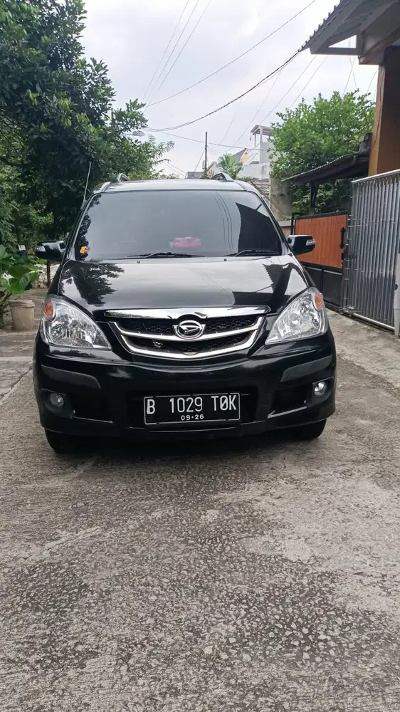 Daihatsu Xenia 2011 Bensin