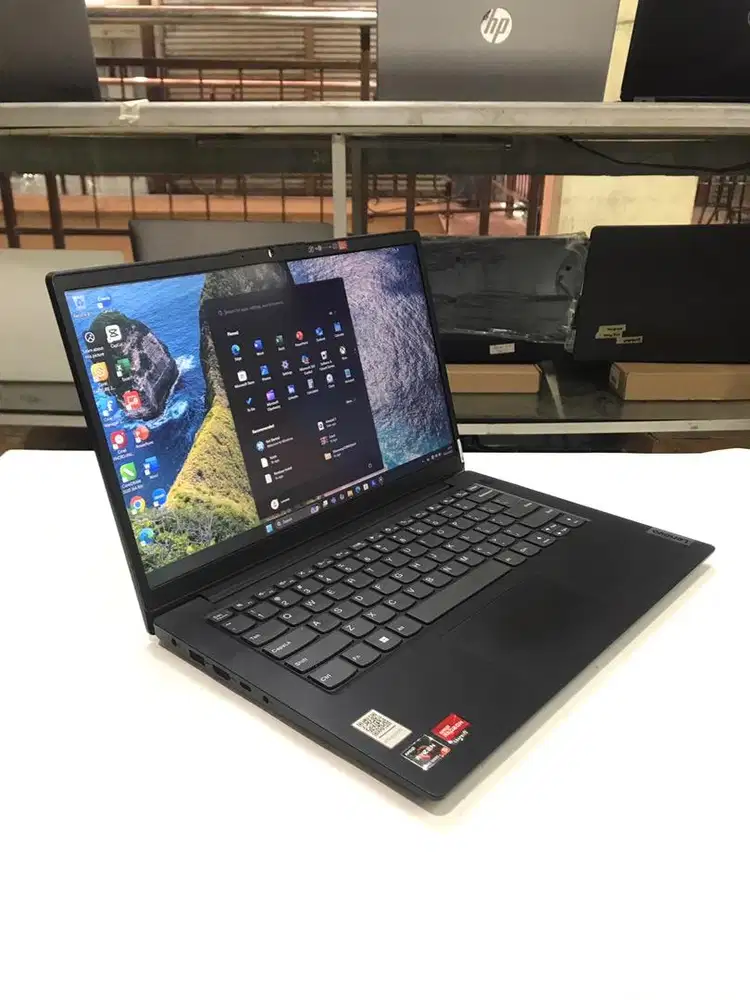 Lenovo V14 Ryzen 5 7520U VGA 2GB DDR5 8GB NVMe 1TB 14in FHD