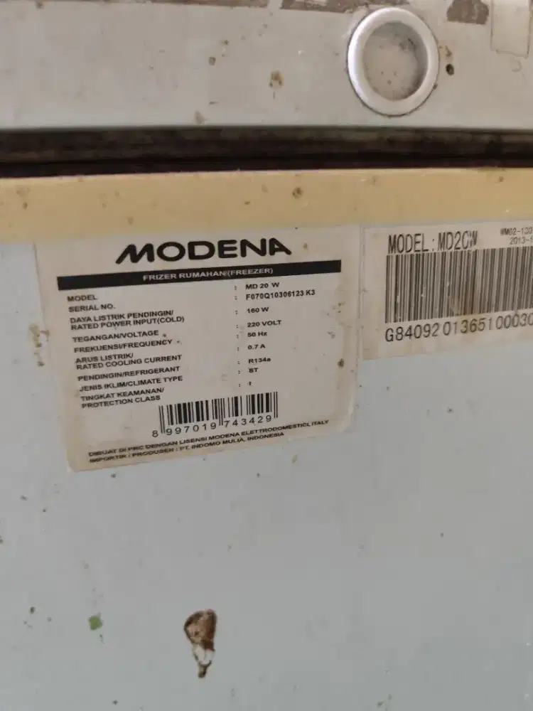 FREEZER MODENA 200 LITER